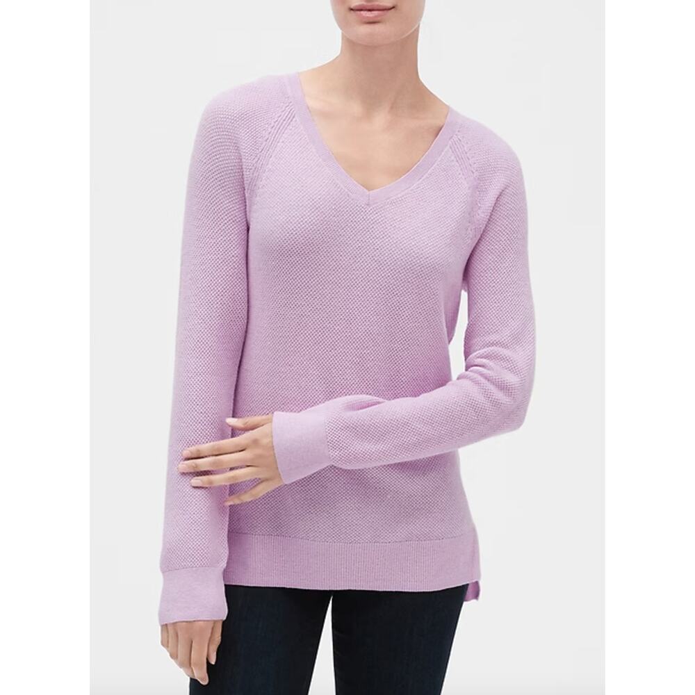 Gap Brooklyn V Neck Lavender Purple Lightweight‎ Wool Blend Sweater Size Medium